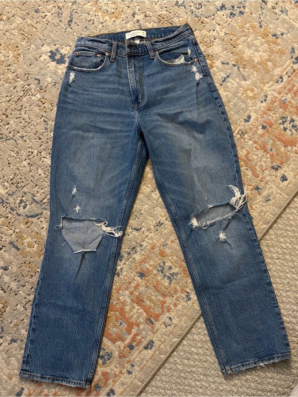Abercrombie straight leg curve love Jean
